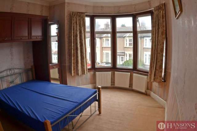  Image of 5 bedroom Detached house to rent in Christchurch Road Ilford IG1 at Christchurch Road  Ilford, IG1 4QY