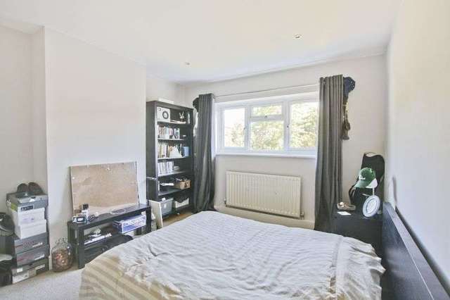  Image of 3 bedroom Flat for sale in Churchbury Road London SE9 at Churchbury Road  Eltham, SE9 5HX