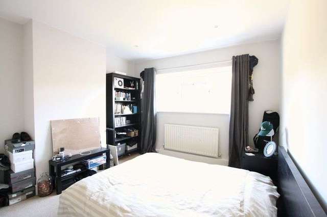  Image of 3 bedroom Flat for sale in Churchbury Road London SE9 at Churchbury Road  Eltham, SE9 5HX