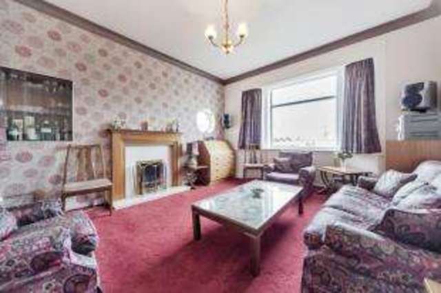  Image of 3 bedroom Bungalow for sale in Churchill Drive Glasgow G11 at Broomhill Glasgow Partick, G11 7HE