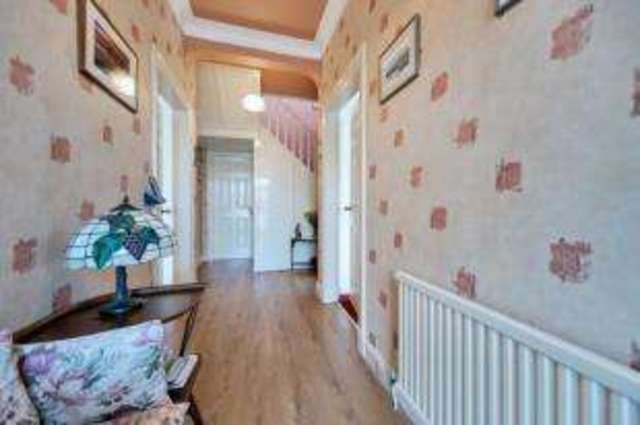  Image of 3 bedroom Bungalow for sale in Churchill Drive Glasgow G11 at Broomhill Glasgow Partick, G11 7HE