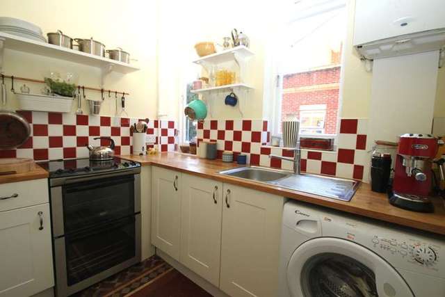  Image of 1 bedroom Flat for sale in Claremont Gardens Surbiton KT6 at Surbiton Surrey, KT6 4TL
