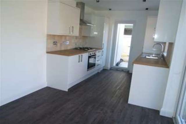  Image of 3 bedroom Detached house to rent in Cokefield Avenue Southend-on-Sea SS2 at Southend-on-Sea, SS2 4PU