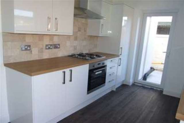  Image of 3 bedroom Detached house to rent in Cokefield Avenue Southend-on-Sea SS2 at Southend-on-Sea, SS2 4PU