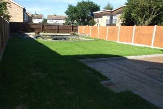 Image of 3 bedroom Detached house to rent in Cokefield Avenue Southend-on-Sea SS2 at Southend-on-Sea, SS2 4PU