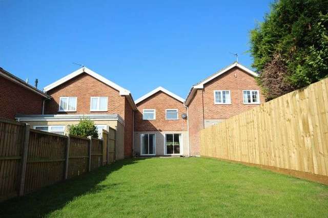  Image of 3 bedroom Detached house to rent in Concorde Drive Westbury-on-Trym Bristol BS10 at Concorde Drive  Bristol, BS10 6PX