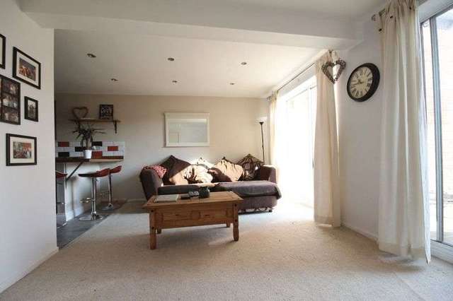  Image of 3 bedroom Detached house to rent in Concorde Drive Westbury-on-Trym Bristol BS10 at Concorde Drive  Bristol, BS10 6PX