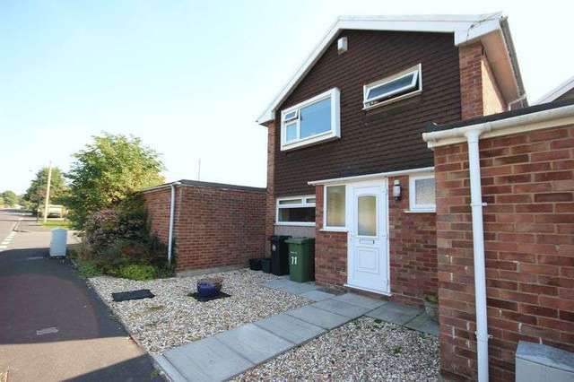  Image of 3 bedroom Detached house to rent in Concorde Drive Westbury-on-Trym Bristol BS10 at Concorde Drive  Bristol, BS10 6PX