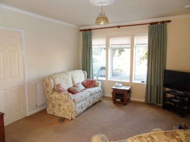  Image of 4 bedroom Semi-Detached house for sale in Burnt Oak Cookham Maidenhead SL6 at Burnt Oak  Cookham, SL6 9RL