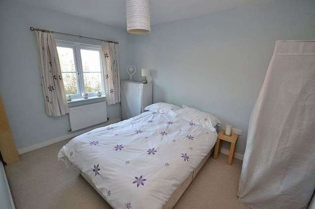  Image of 4 bedroom Detached house for sale in Cooper Drive Leighton Buzzard LU7 at Cooper Drive  Leighton Buzzard, LU7 4RZ