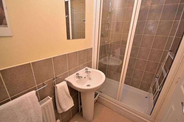  Image of 4 bedroom Detached house for sale in Cooper Drive Leighton Buzzard LU7 at Cooper Drive  Leighton Buzzard, LU7 4RZ