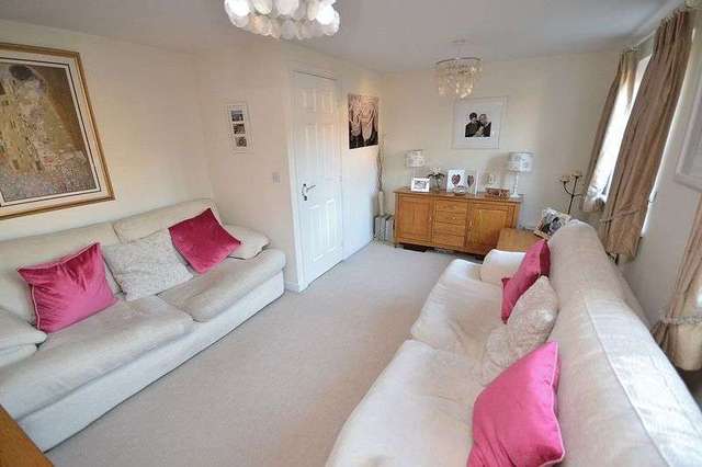  Image of 4 bedroom Detached house for sale in Cooper Drive Leighton Buzzard LU7 at Cooper Drive  Leighton Buzzard, LU7 4RZ