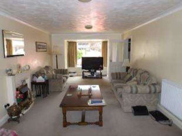  Image of 4 bedroom Detached house for sale in Coopers Close Sandy SG19 at Sandy Bedfordshire Girtford, SG19 1NQ