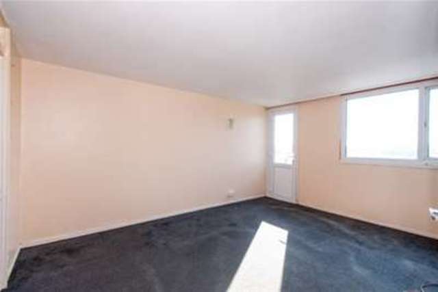  Image of 2 bedroom Maisonette to rent in Cornwell Close Gosport PO13 at Gosport, PO13 9QL