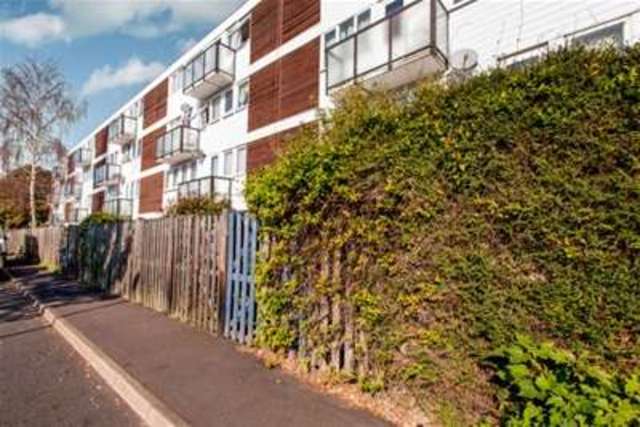  Image of 2 bedroom Maisonette to rent in Cornwell Close Gosport PO13 at Gosport, PO13 9QL