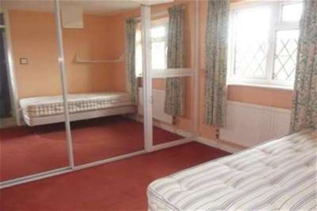  Image of 3 bedroom Detached house to rent in Wedgwood Way Cowplain Waterlooville PO8 at Waterlooville, PO8 8RW