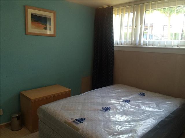  Image of 1 bedroom Flat to rent in Crewe Road West Edinburgh EH5 at Pilton Edinburgh Edinburgh, EH5 2NZ