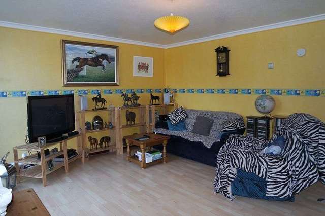  Image of 3 bedroom Terraced house for sale in Crocus Field Barnet EN5 at Crocus Field  Barnet, EN5 2UA