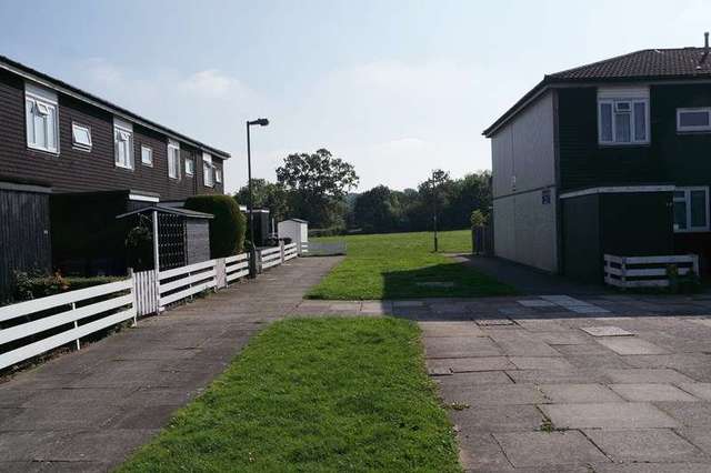  Image of 3 bedroom Terraced house for sale in Crocus Field Barnet EN5 at Crocus Field  Barnet, EN5 2UA