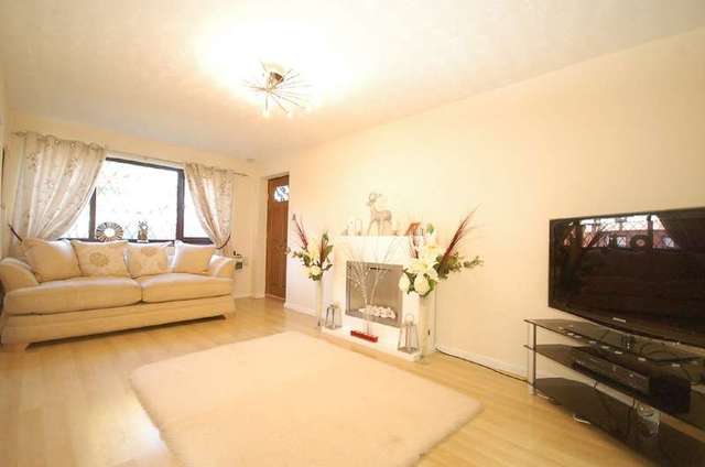 Image of 1 bedroom Flat for sale in Dalkeith Avenue Blackpool FY3 at Blackpool Lancashire, FY3 9SA