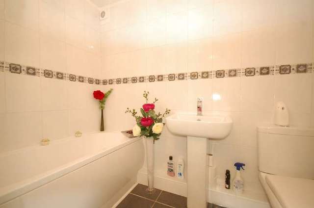  Image of 1 bedroom Flat for sale in Dalkeith Avenue Blackpool FY3 at Blackpool Lancashire, FY3 9SA