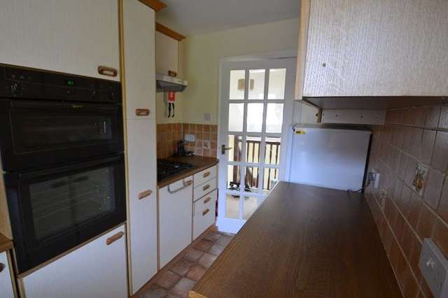  Image of 1 bedroom Flat to rent in Dan-Y-Bryn Avenue Radyr Cardiff CF15 at Dan-Y-Bryn Avenue  Radyr, CF15 8DB