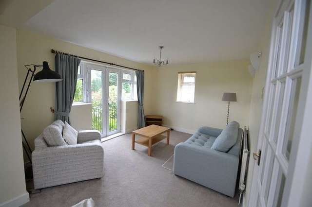  Image of 1 bedroom Flat to rent in Dan-Y-Bryn Avenue Radyr Cardiff CF15 at Dan-Y-Bryn Avenue  Radyr, CF15 8DB