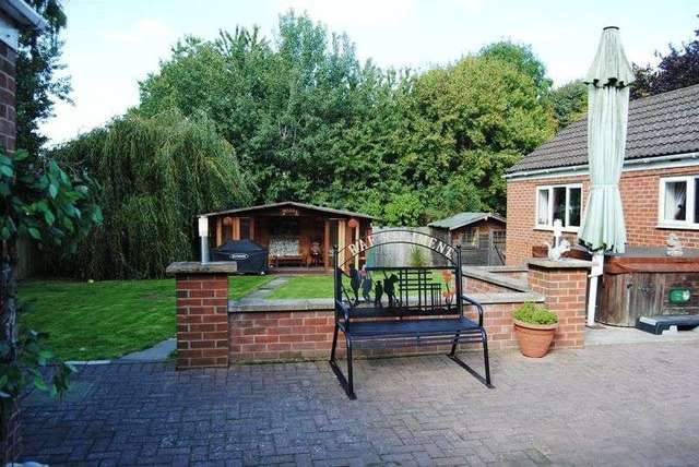 Image of 4 bedroom Detached house for sale in Denton Avenue Grantham NG31 at Denton Avenue  Grantham, NG31 7JH