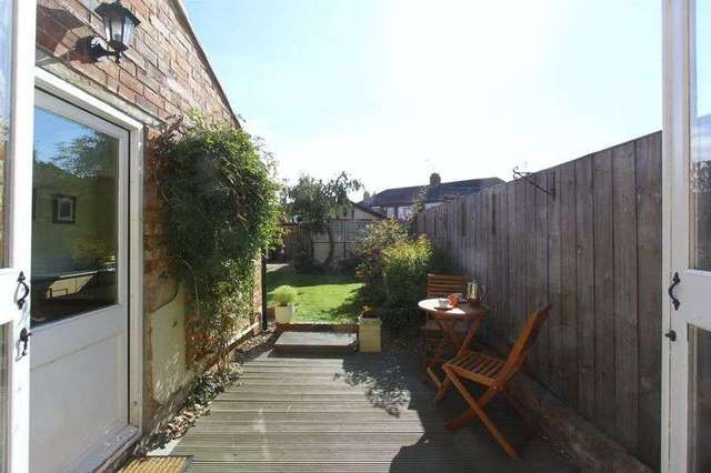  Image of 3 bedroom Terraced house for sale in Desmond Avenue Hull HU6 at Desmond Avenue  Hull, HU6 7JX