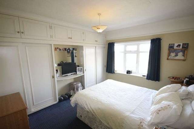  Image of 3 bedroom Detached house for sale in Devizes Road Salisbury SP2 at Devizes Road  Salisbury, SP2 9LX