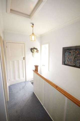  Image of 3 bedroom Detached house for sale in Devizes Road Salisbury SP2 at Devizes Road  Salisbury, SP2 9LX