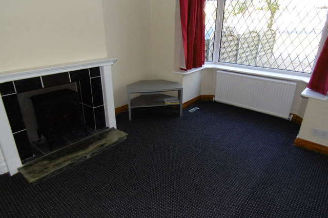  Image of 3 bedroom Semi-Detached house to rent in Doncaster Road Wakefield WF1 at Wakefield Wakefield, WF1 5DP