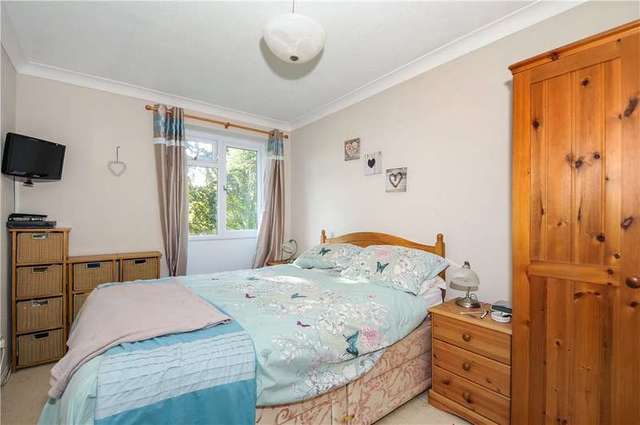  Image of 3 bedroom Detached house for sale in Doversmead Knaphill Woking GU21 at Knaphill Woking Knaphill, GU21 2JT