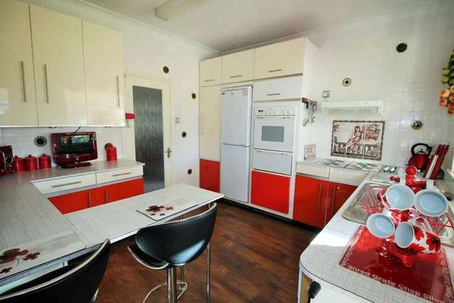  Image of 4 bedroom Detached house for sale in South Road Drayton Portsmouth PO6 at Drayton Portsmouth Hampshire, PO6 1QB