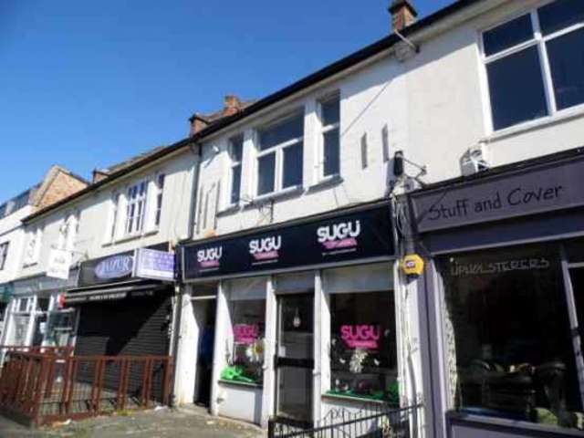  Image of 1 bedroom Ground Flat for sale in Durnsford Road London SW19 at Wimbledon Greater London Wimbledon, SW19 8EE