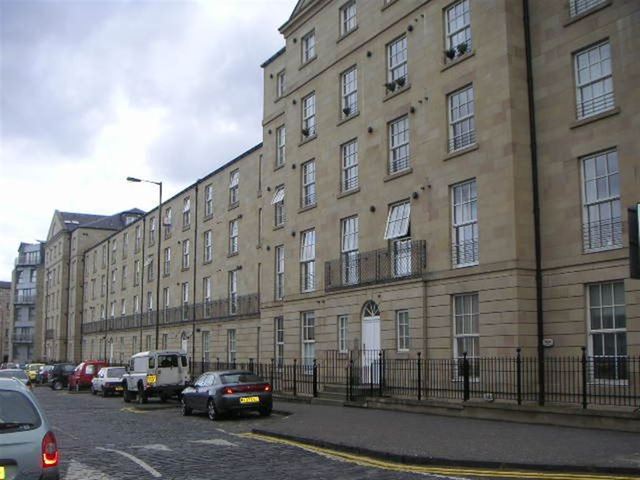  Image of 2 bedroom Flat to rent in East London Street Edinburgh EH7 at Broughton Edinburgh Edinburgh, EH7 4BQ