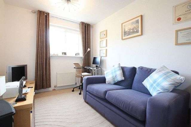  Image of 3 bedroom Terraced house for sale in East O