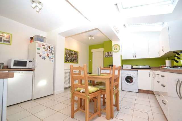 Image of 3 bedroom Semi-Detached house for sale in Kipling Road Eastleigh SO50 at Eastleigh, SO50 9EJ