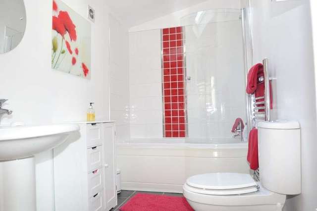  Image of 3 bedroom Semi-Detached house for sale in Kipling Road Eastleigh SO50 at Eastleigh, SO50 9EJ