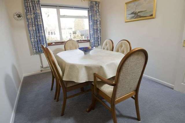  Image of 5 bedroom Detached house to rent in Browning Drive Eaton Ford St. Neots PE19 at Browning Drive Eaton Ford St. Neots, PE19 7LT