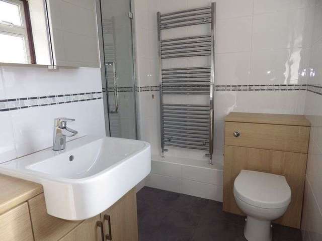  Image of 5 bedroom Detached house to rent in Browning Drive Eaton Ford St. Neots PE19 at Browning Drive Eaton Ford St. Neots, PE19 7LT