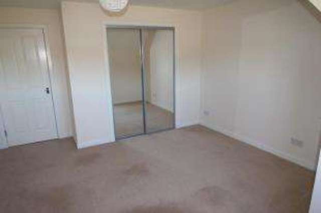  Image of 2 bedroom Flat for sale in Eden Court Glenmavis Airdrie ML6 at Glenmavis Airdrie Stand, ML6 0QL