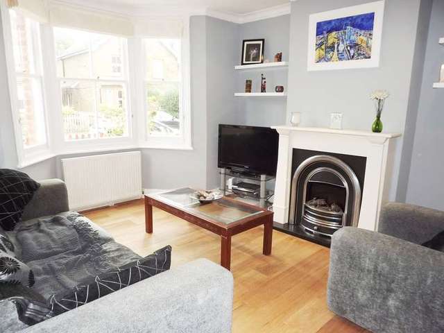  Image of 4 bedroom Cottage for sale in Egmont Avenue Tolworth Surbiton KT6 at Surbiton  Surrey, KT6 7AU