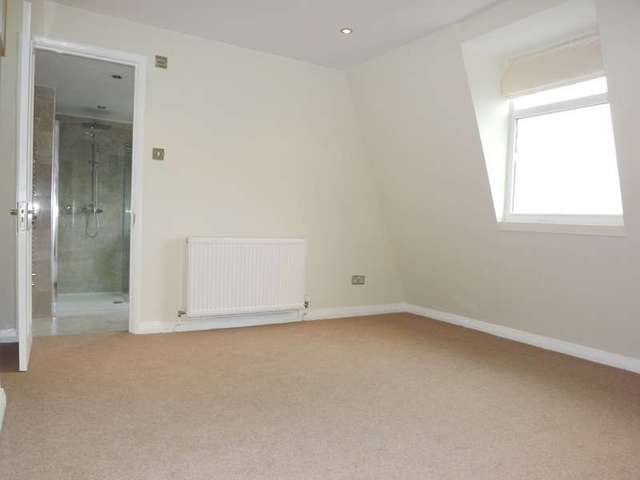  Image of 4 bedroom Cottage for sale in Egmont Avenue Tolworth Surbiton KT6 at Surbiton  Surrey, KT6 7AU