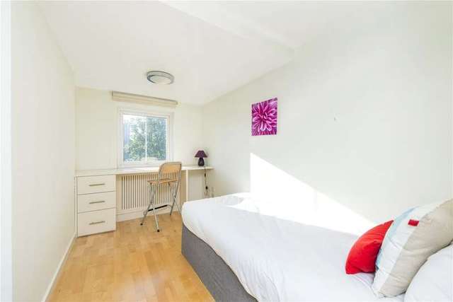  Image of 3 bedroom Flat for sale in Elgin Avenue London W9 at Elgin Avenue  London, W9 2NT