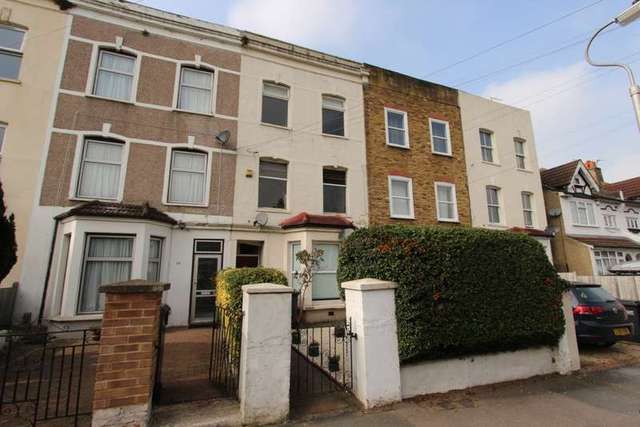  Image of 2 bedroom Flat for sale in Elgin Road Addiscombe Croydon CR0 at Elgin Road  Croydon, CR0 6XD