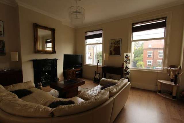  Image of 2 bedroom Flat for sale in Elgin Road Addiscombe Croydon CR0 at Elgin Road  Croydon, CR0 6XD