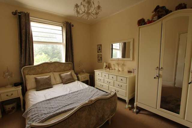  Image of 2 bedroom Flat for sale in Elgin Road Addiscombe Croydon CR0 at Elgin Road  Croydon, CR0 6XD