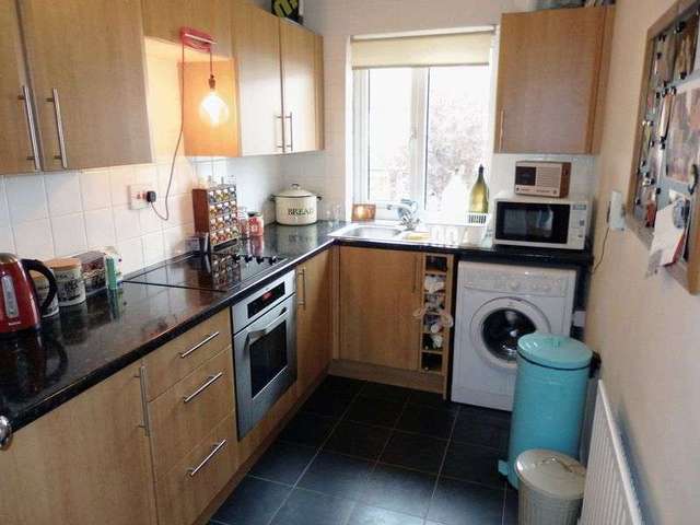  Image of 1 bedroom Flat to rent in Elmfield Avenue London N8 at Elmfield Avenue  Crouch End, N8 8QG