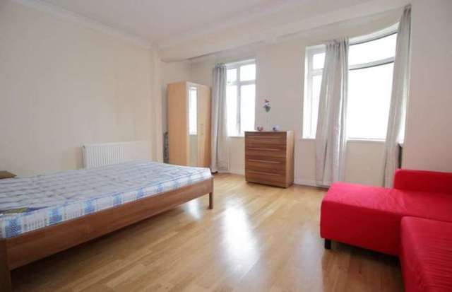  Image of Flat to rent in Euston Road London NW1 at Euston Road Euston London, NW1 3AA